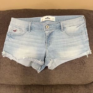 Hollister women’s Jean shorts